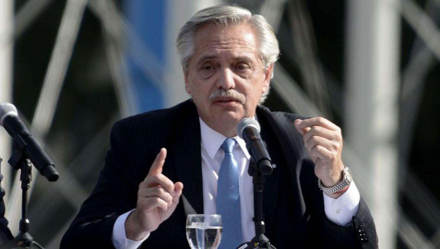 Alberto Fernaacutendez defendioacute a las organizaciones sociales