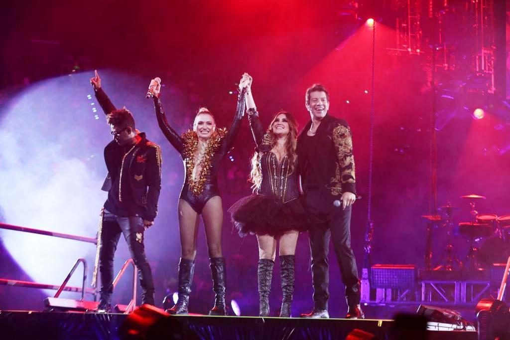 Dulce Mariacutea cantante y actriz mexicana es pasioacuten de multitudes en las redes al superar los 30 millones de views