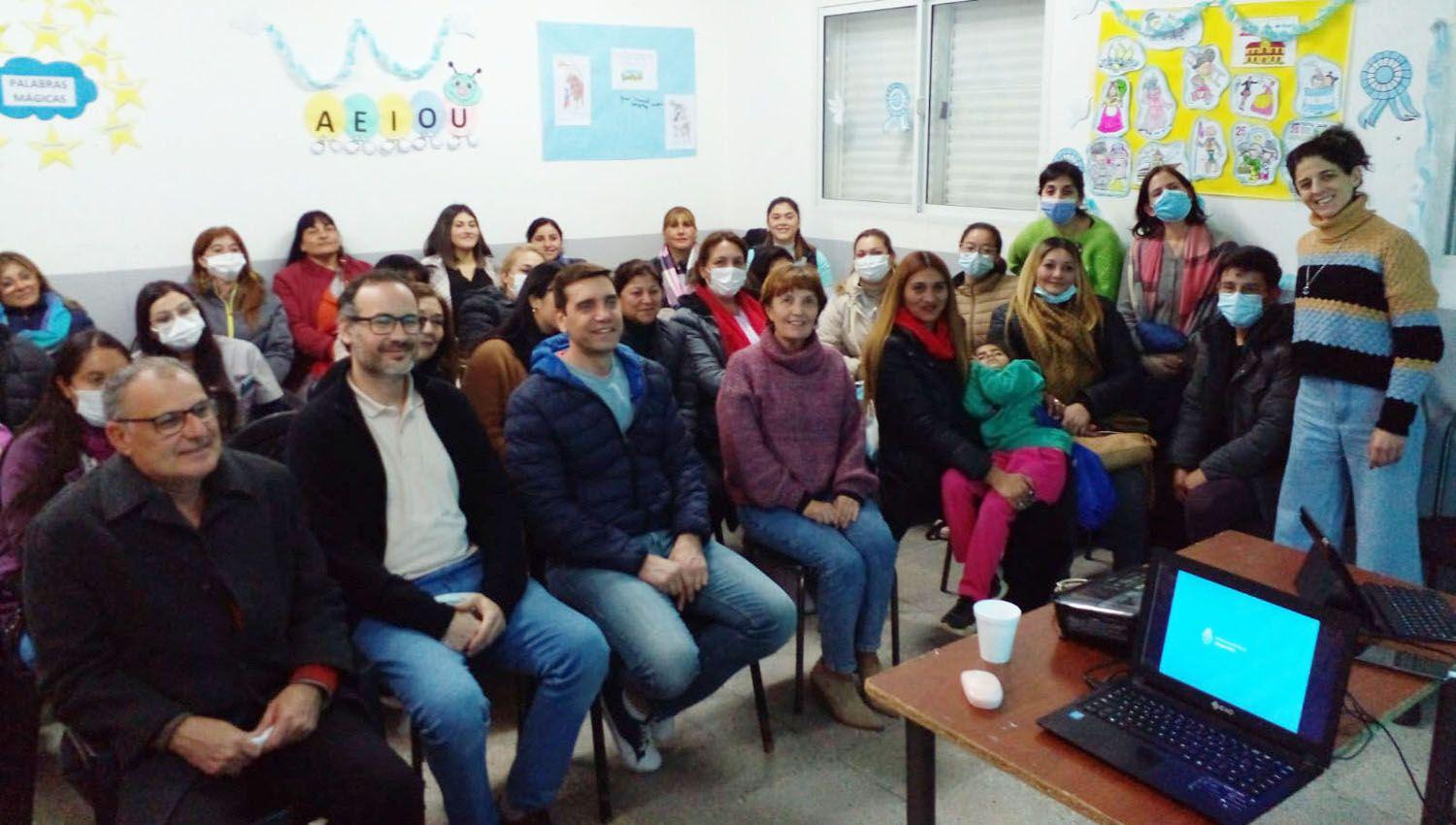 Capacitacioacuten en Villa Balnearia sobre testeos de VIH siacutefilis y hepatitis