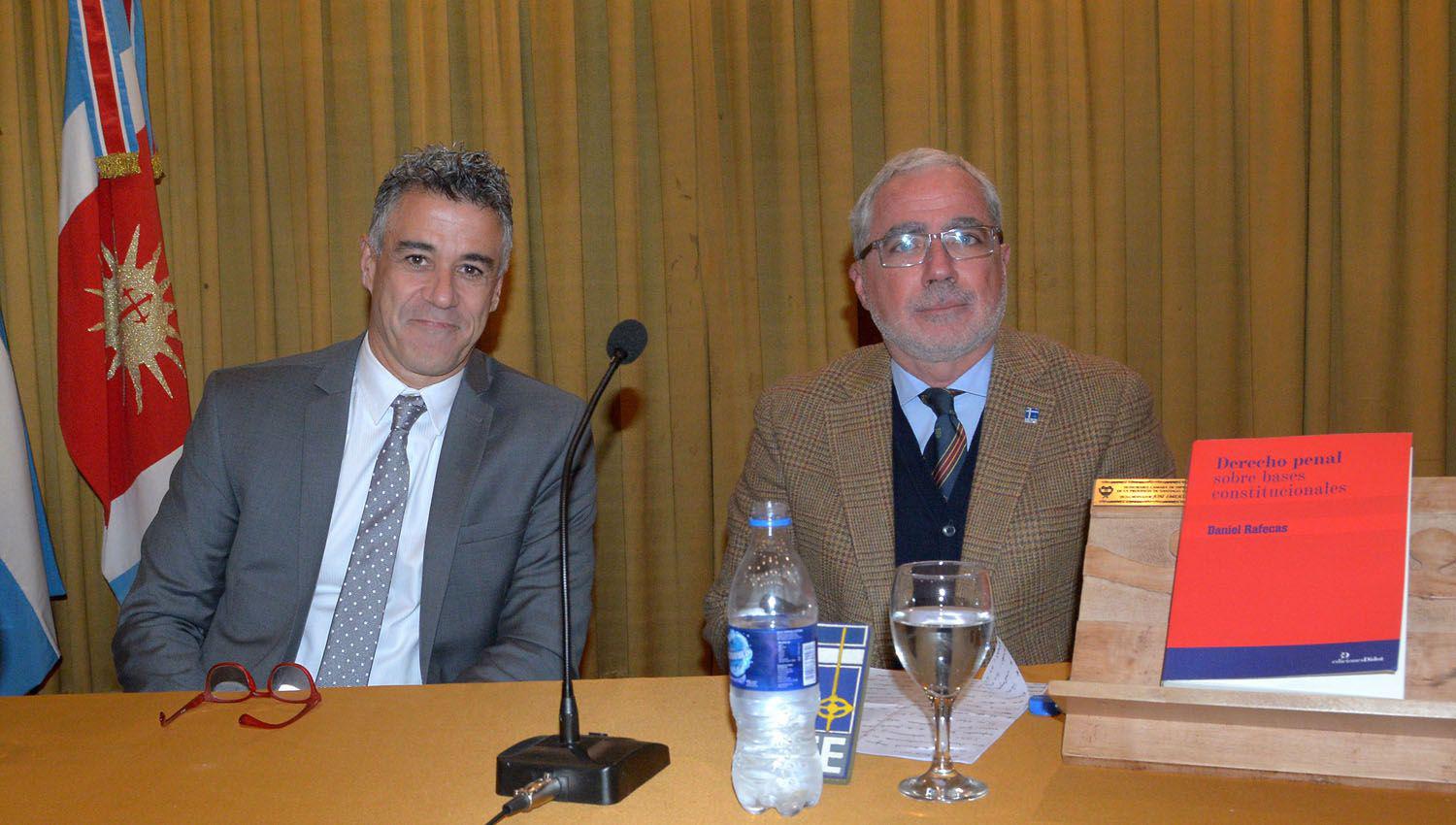 El Dr Daniel Rafecas presentoacute su libro en el auditorio de la Ucse