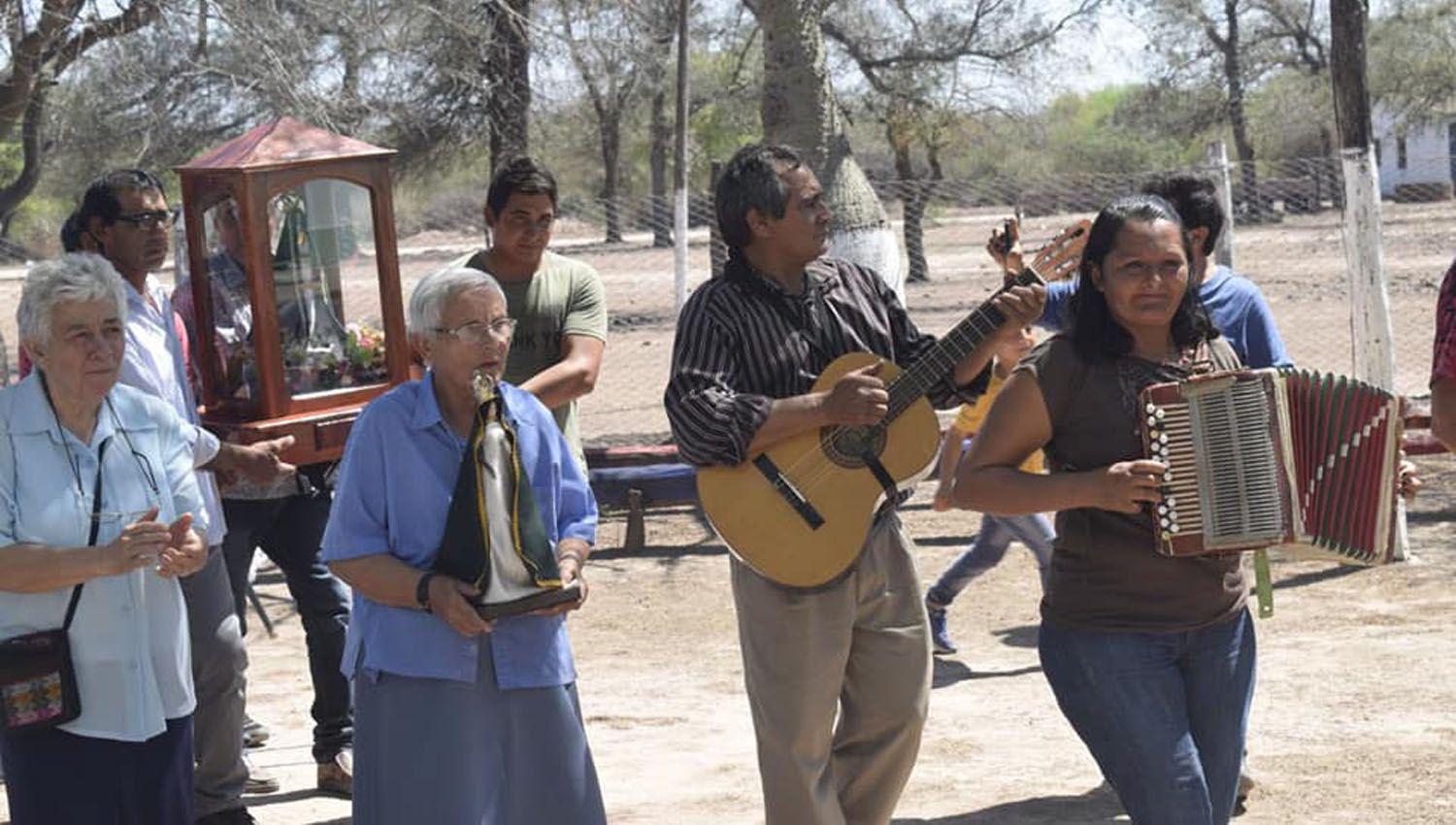 El significado que tiene la coronacioacuten pontificia de la imagen de la Virgen para la comunidad de Huachana