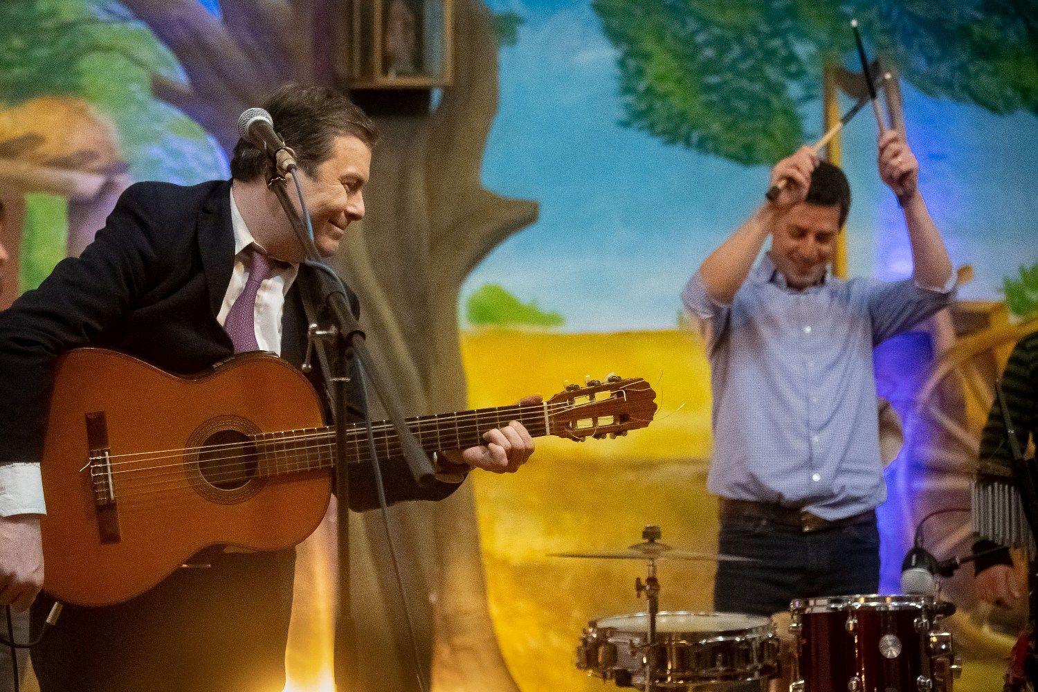 VIDEO Con bombo y guitarra Wado de Pedro y Gerardo Zamora a pura chacarera