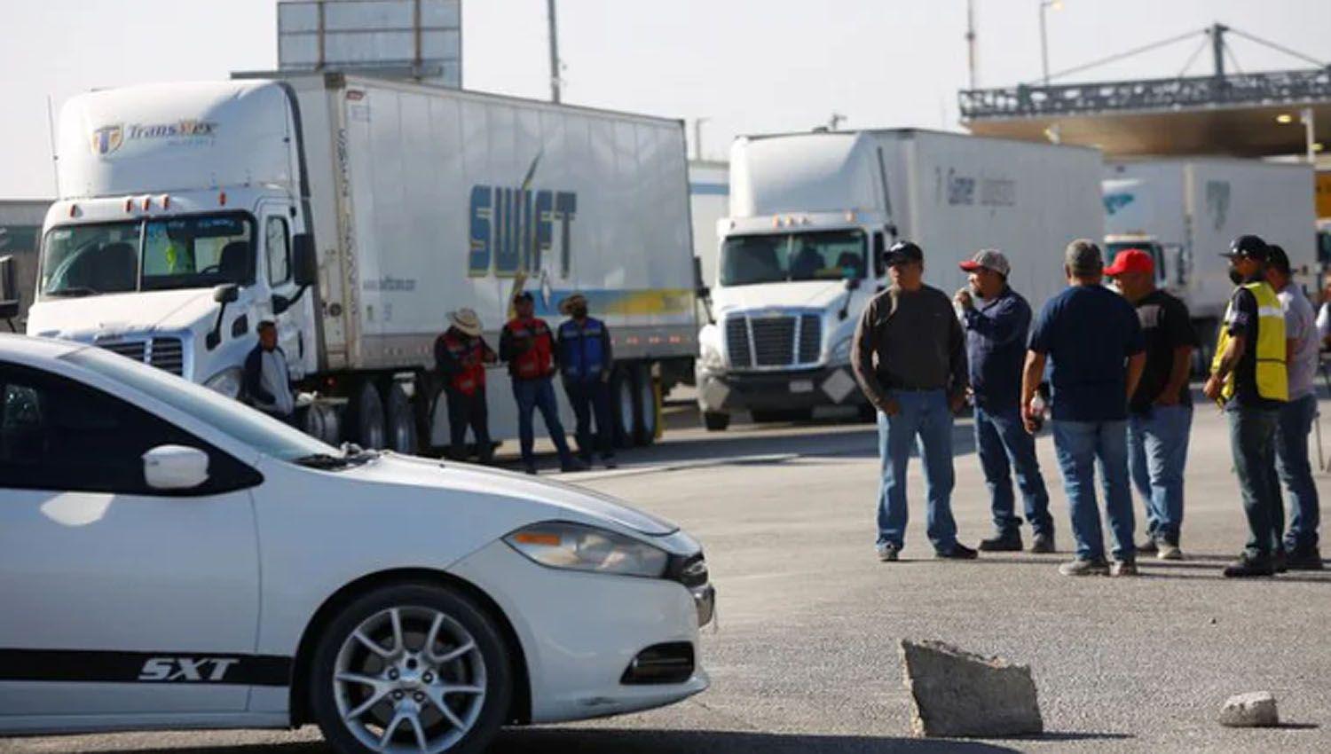 Estados Unidos- al menos 46 migrantes fueron hallados muertos en un camioacuten