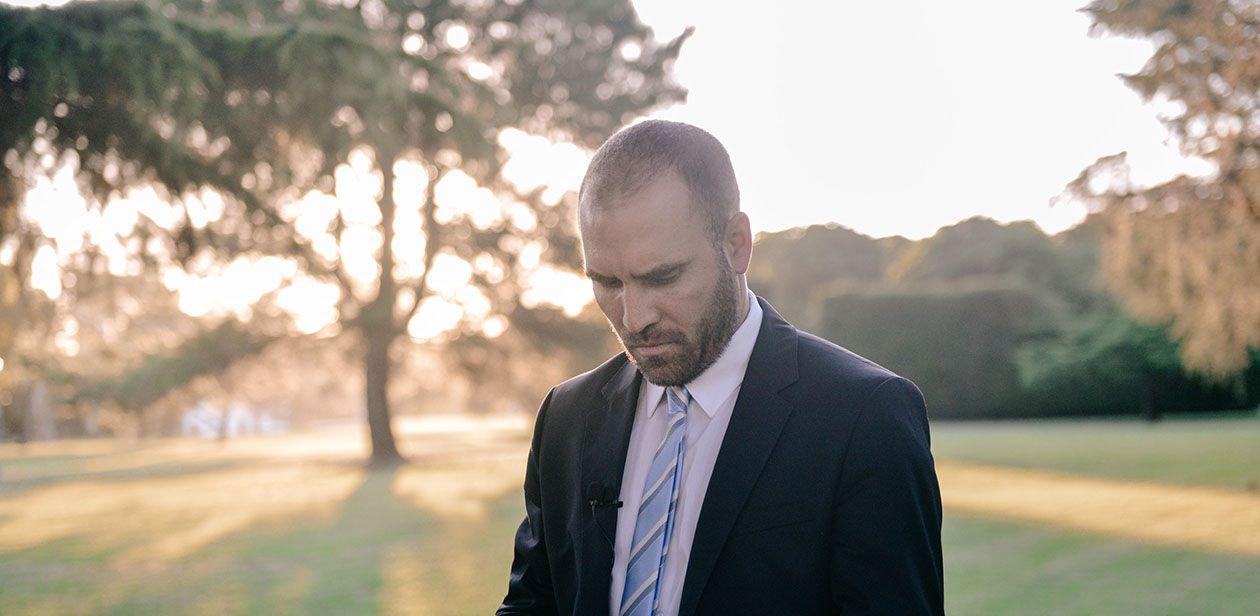 Martiacuten Guzmaacuten renuncioacute a su cargo como Ministro de Economiacutea