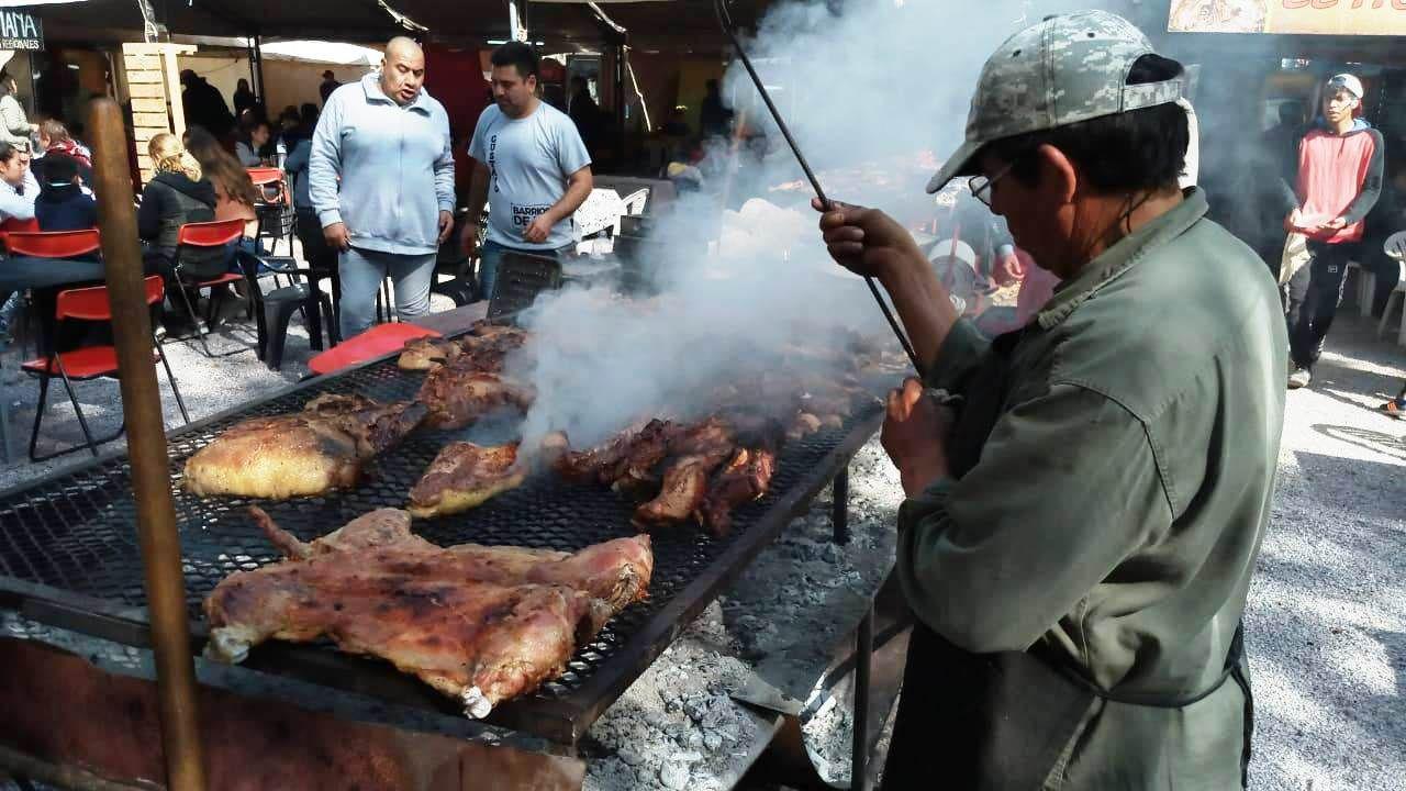 FOTOS Domingo a pura muacutesica familia y buena comida en la Feria Artesanal