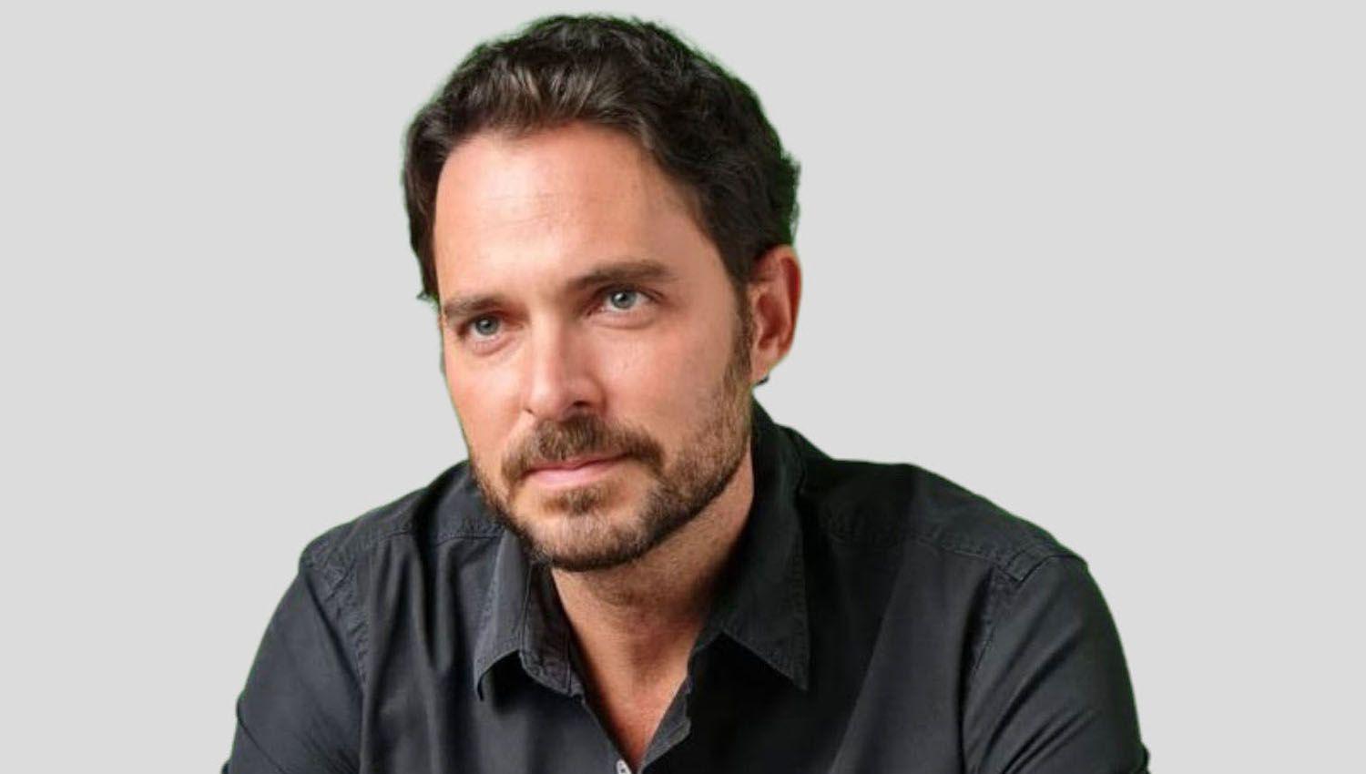 Manolo Cardona disfruta del eacutexito de ldquoiquestQuieacuten matoacute a Sarardquo