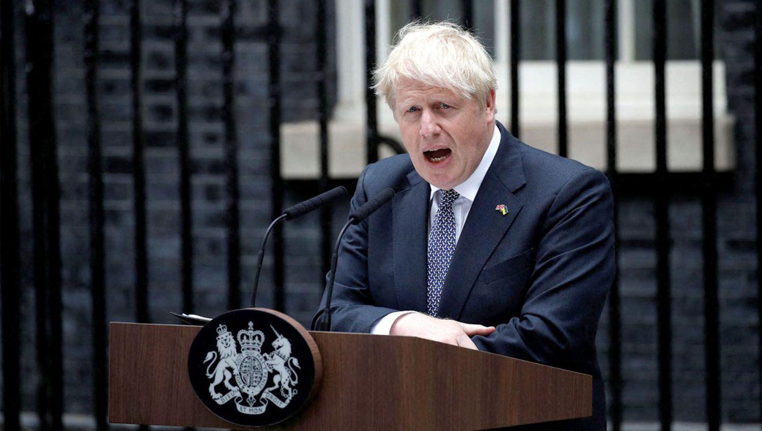 Boris Johnson renuncioacute como primer ministro del Reino Unido pero continuaraacute en el cargo hasta que elijan a su sucesor