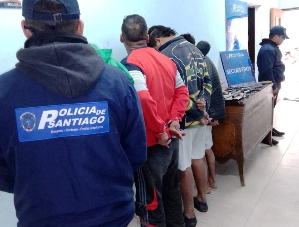 La policiacutea desarticuloacute a La Banda del Villa Choro acusada de fabricar armas Tumberas