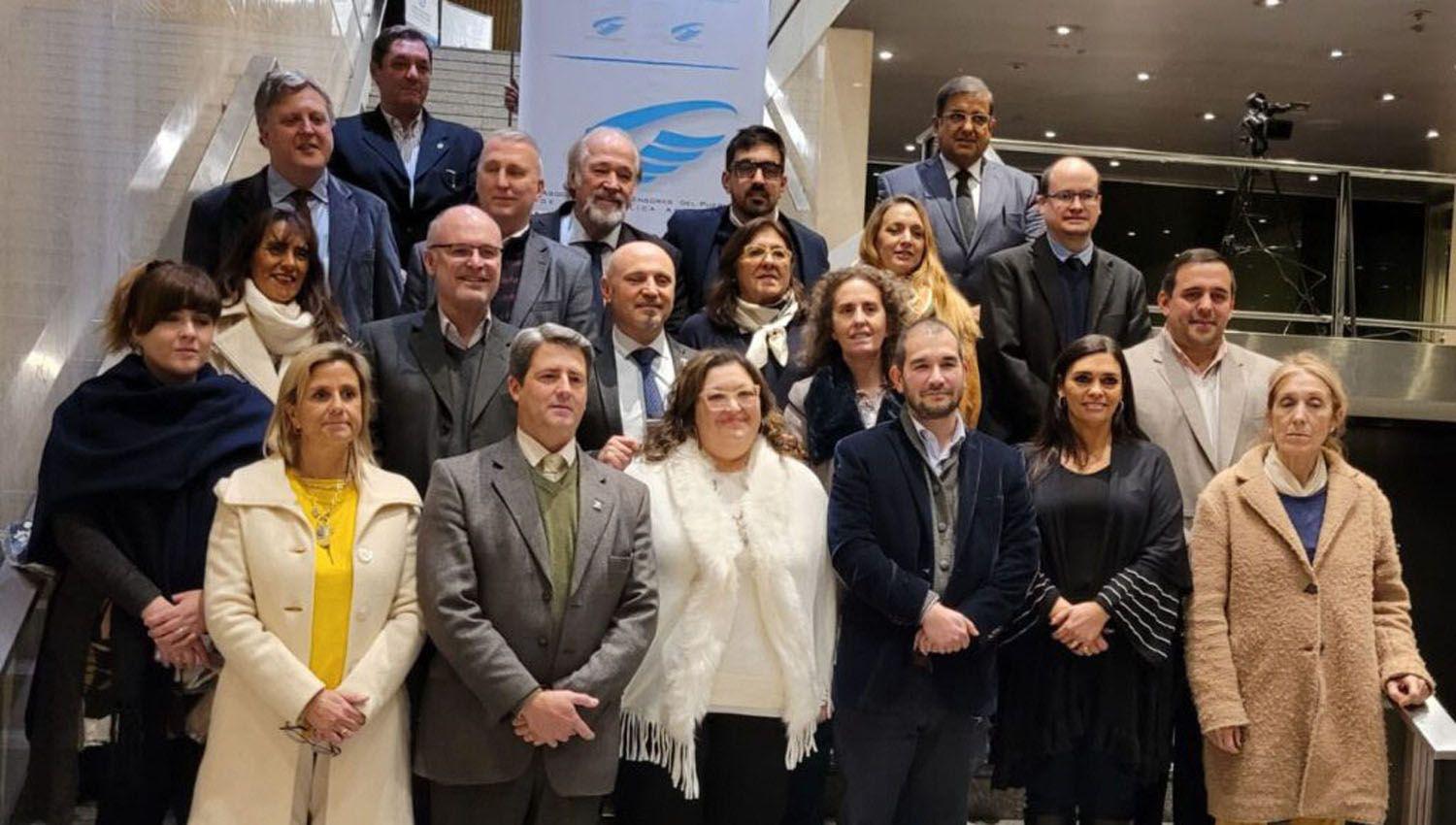 Adpra pide acabar con la acefaliacutea en la Defensoriacutea del Pueblo de la Nacioacuten