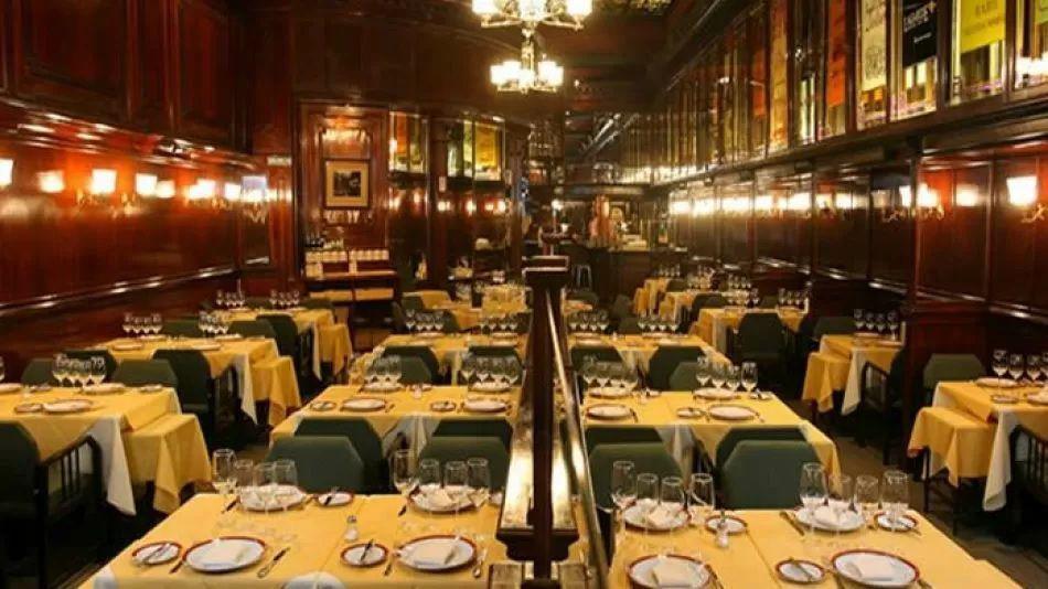 Es emblemaacutetico y glamoroso- el restaurante portentildeo que estaacute en el top 5 de Ameacuterica Latina y te invita a un viaje en el tiempo