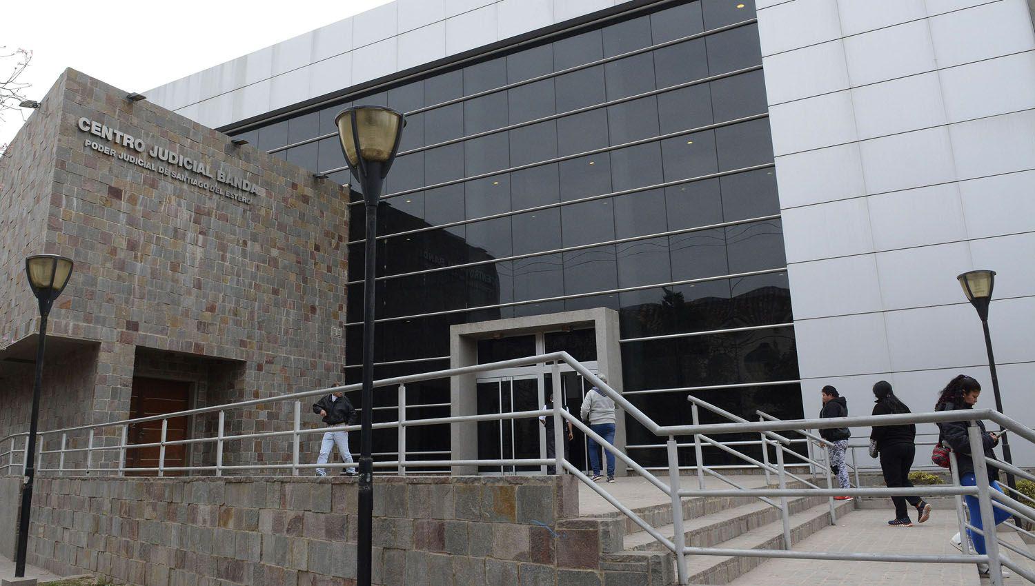 Declaroacute ante el fiscal el joven que fue atacado por patovicas en un boliche