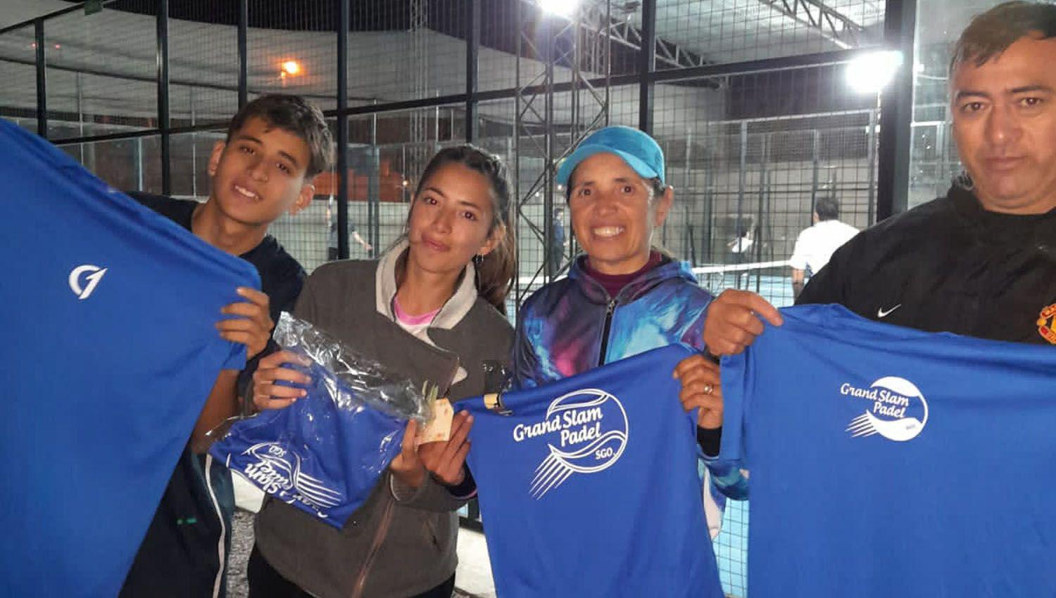 Una familia representaraacute a Ojo de Agua en un torneo de paacutedel en Catamarca