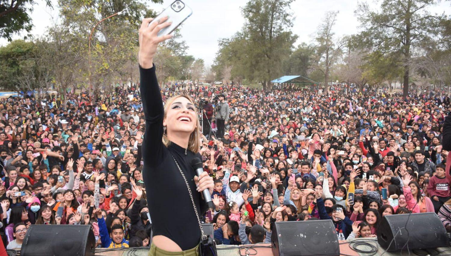 Miles de frienses se reunieron en el parque Florencia Genesir