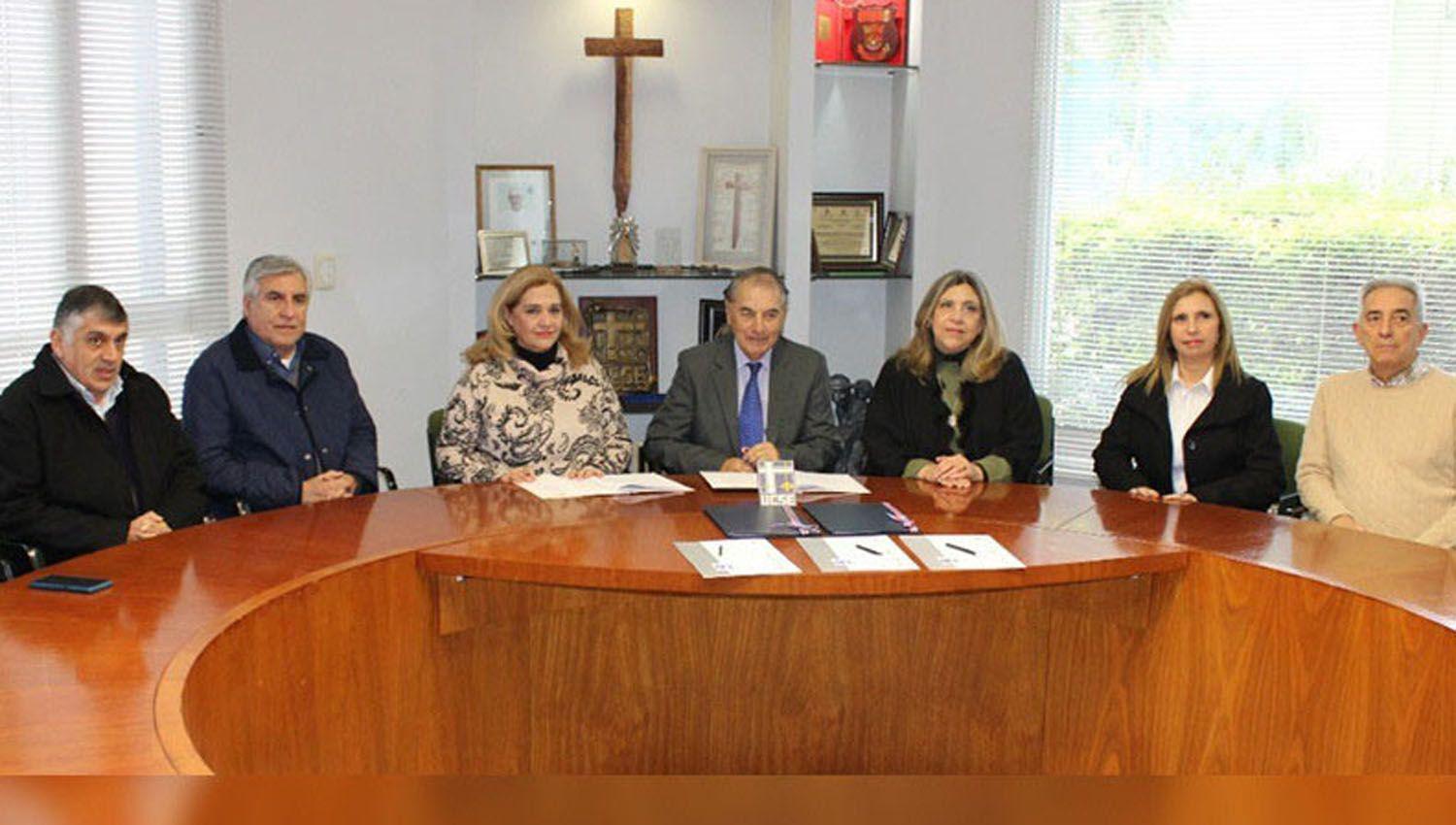 La Ucse firmoacute convenio con oacutergano de Derechos Humanos de la Unesco