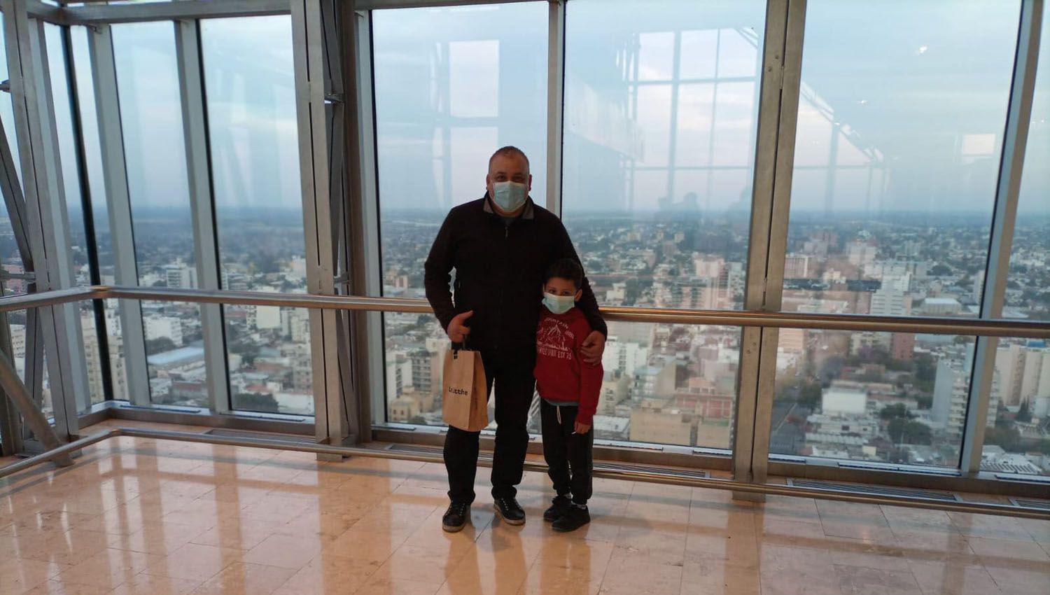 El Mirador Turiacutestico estaraacute abierto hoy por el cumpleantildeos de Santiago