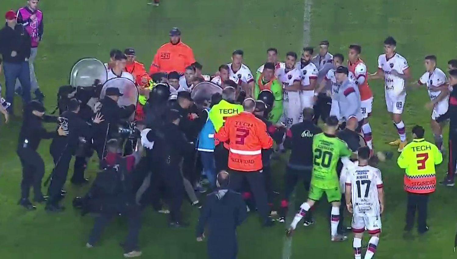 Barracas le ganoacute a Patronato y terminaron a las pintildeas