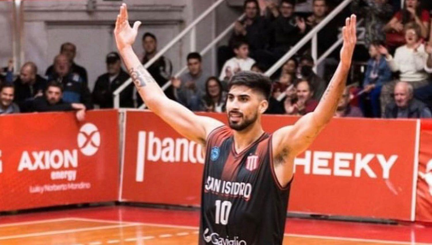 Joseacute Montero renovoacute con los Halcones Rojos