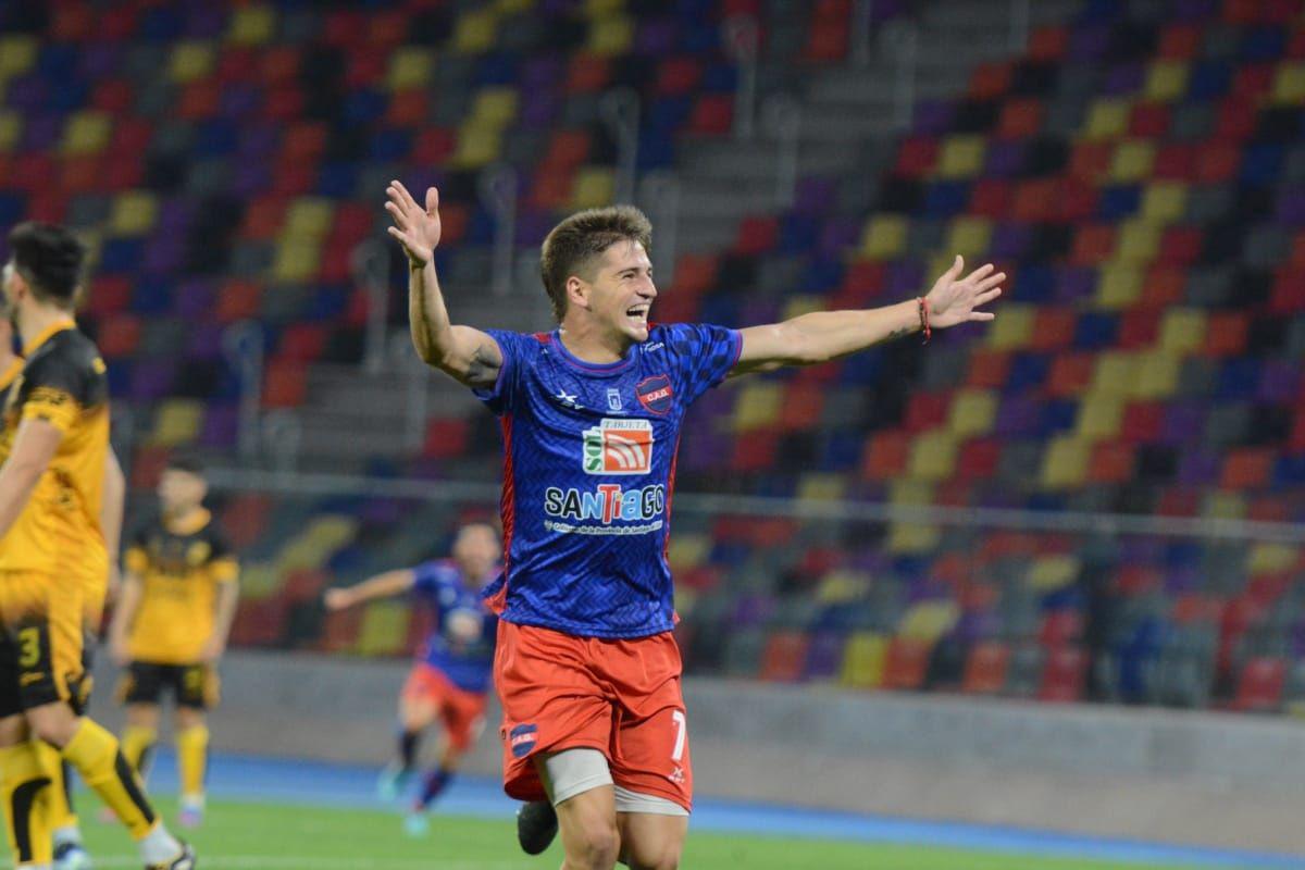 El claacutesico santiaguentildeo entre Guumlemes y Mitre fue empate en el ldquoMadre de Ciudadesrdquo