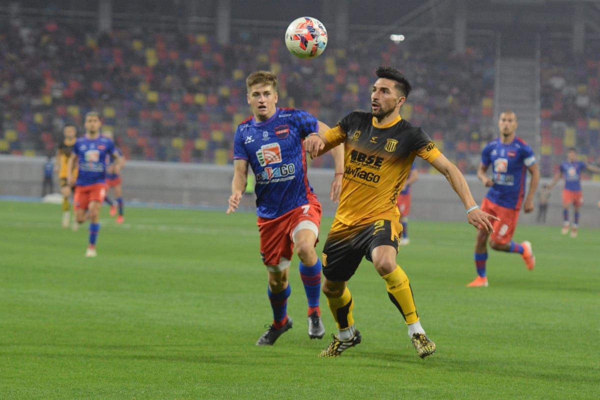 El claacutesico santiaguentildeo entre Guumlemes y Mitre fue empate en el ldquoMadre de Ciudadesrdquo