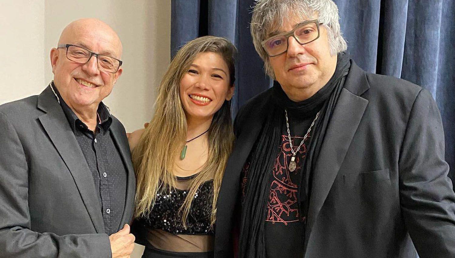 La santiaguentildea Lore Moyano invitada por Vitale y Baglietto para acompantildear en el tema ldquoEl teacutempanordquo