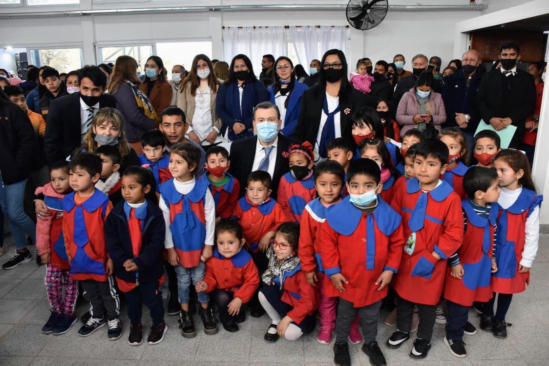 Zamora inauguroacute un Jardiacuten de Infantes y entregoacute viviendas sociales en Caspi Corral