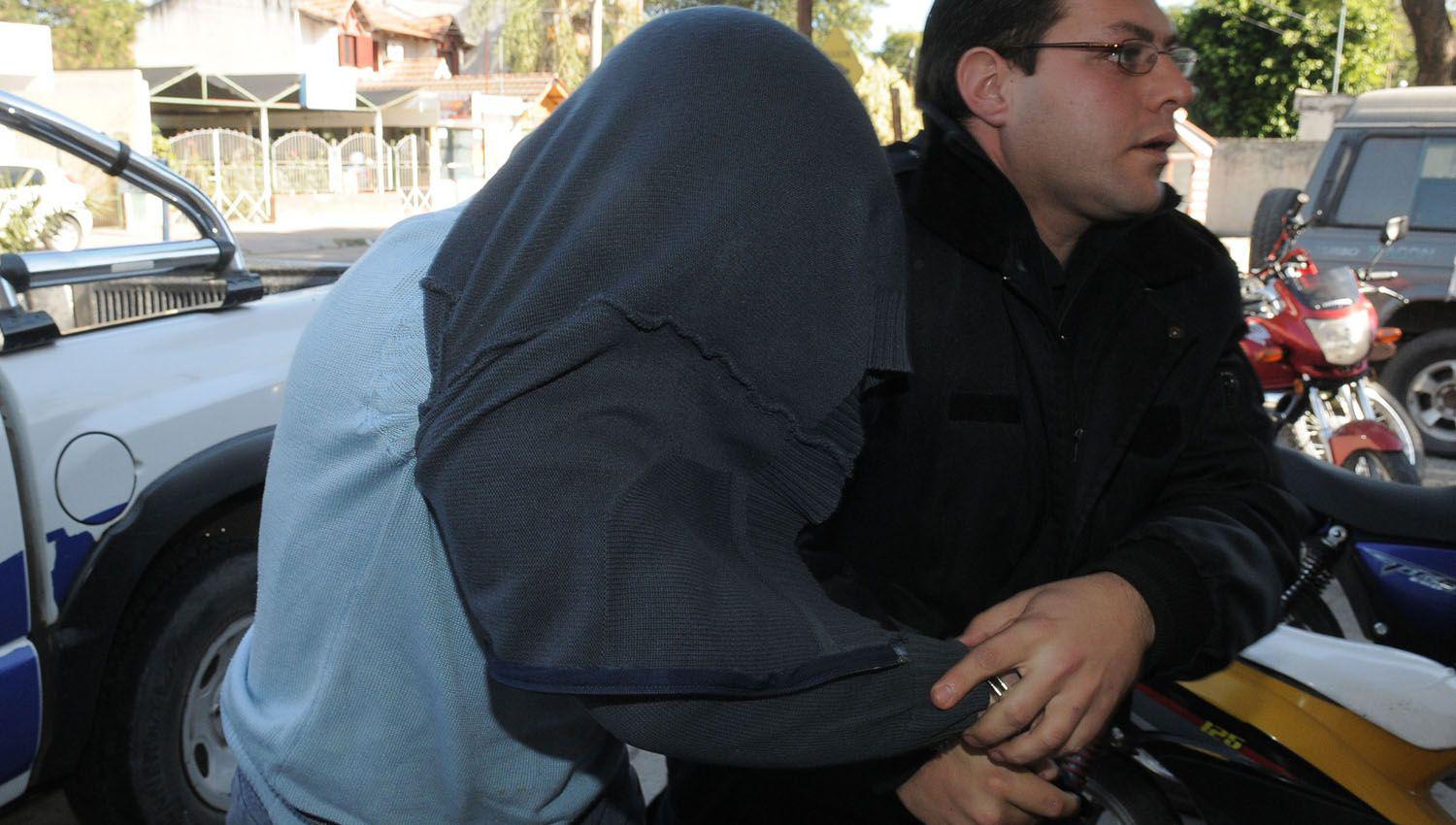 Empleado de comercio atacoacute salvajemente a su ex pareja a quien no debiacutea acercarse