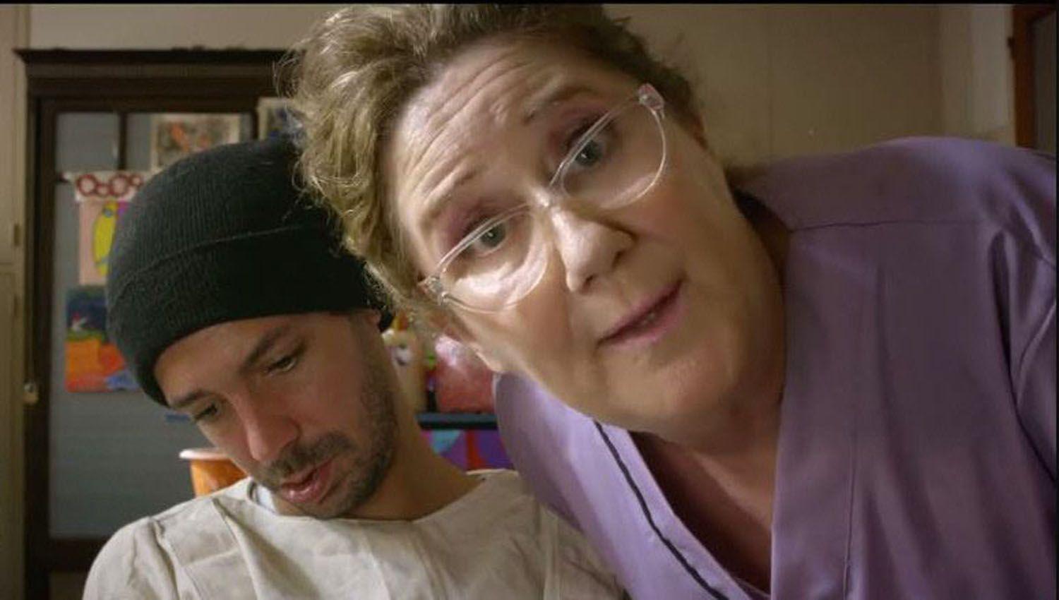 Lunaacuteticos busca la saacutetira sociopoliacutetica