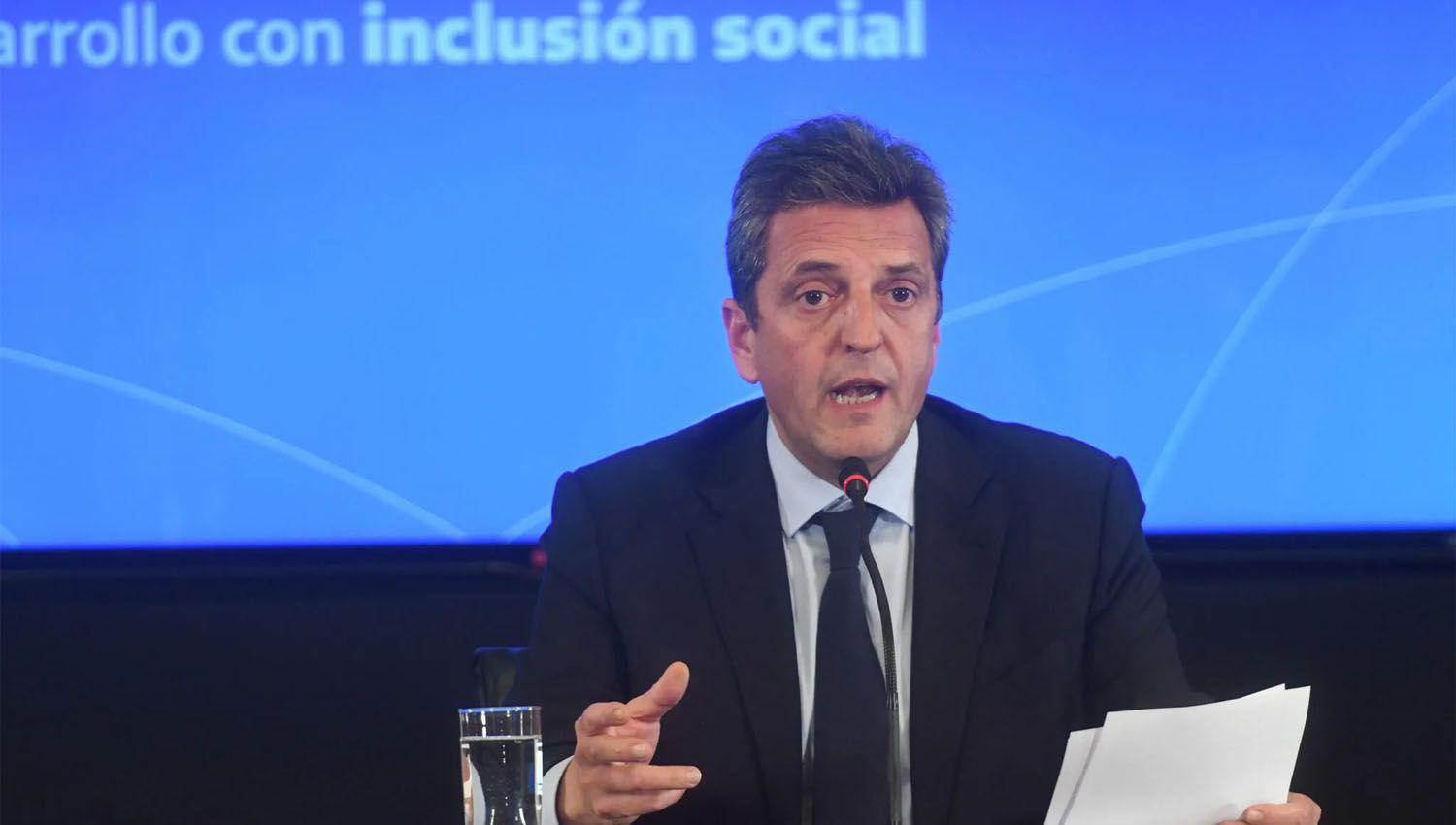 Sergio Massa toma el control de Energiacutea- renuncian Dariacuteo Martiacutenez Federico Basualdo y asume Flavia Royoacuten