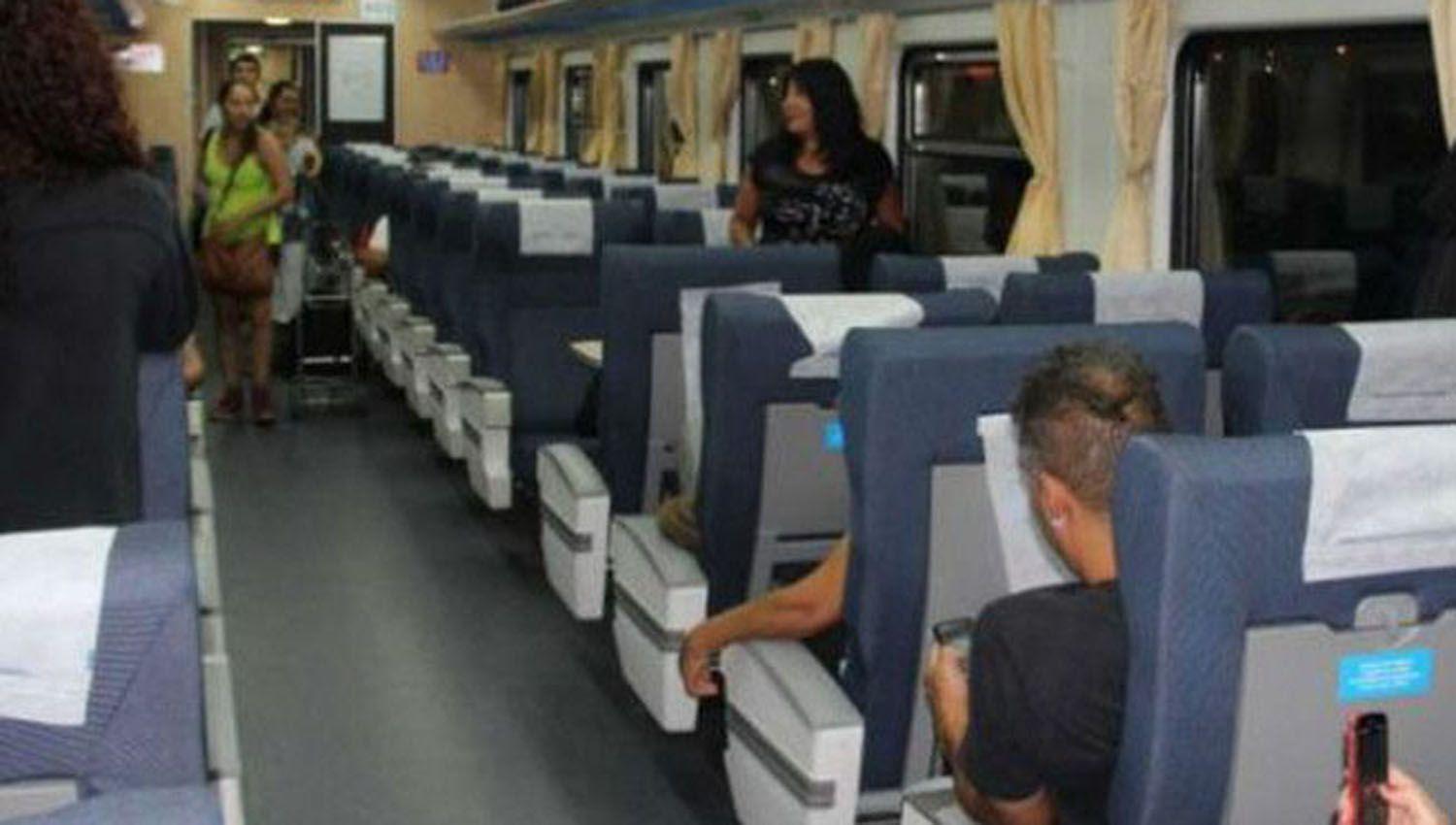 Mantildeana sale desde Retiro el primer Tren Cultural hacia La Banda