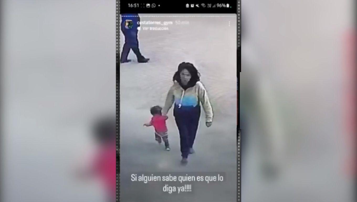TERRIBLE VIDEO  Bestia pateoacute salvajemente a su hijita porque no queriacutea caminar y quedoacute internada
