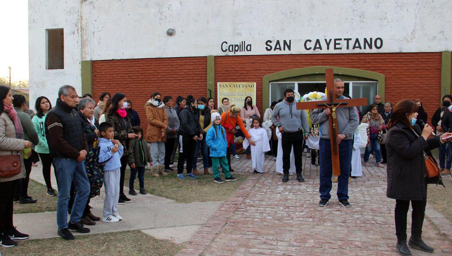 Pinto- cierran actividades en honor a San Cayetano con misa y feria de platos