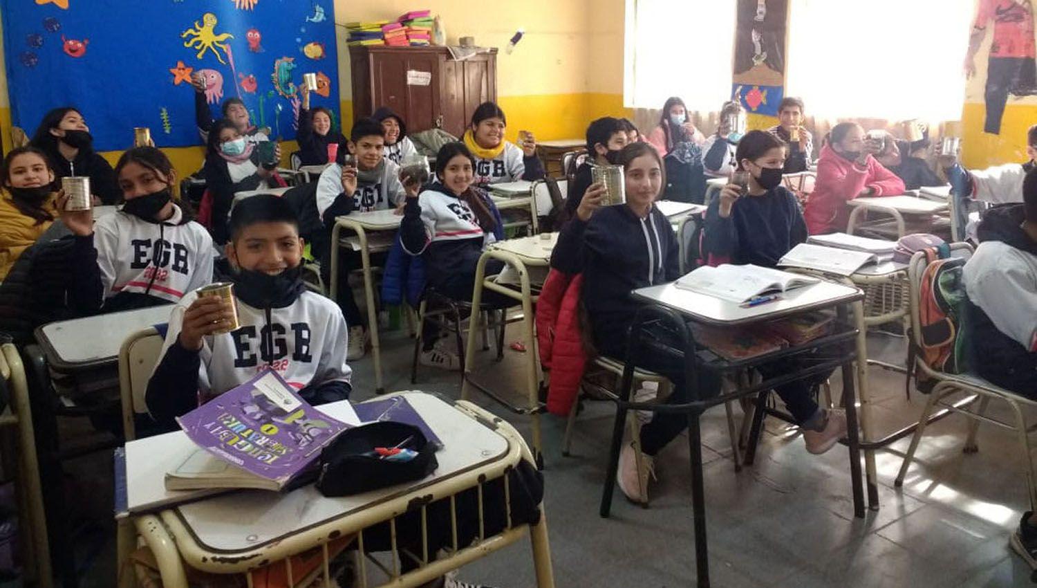 Alumnos crean conciencia ambiental en Clodomira