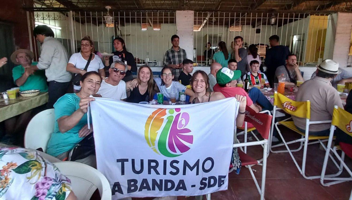 Alerta Banda y Turismo participan activamente en la Fiesta de la Abuela Carabajal
