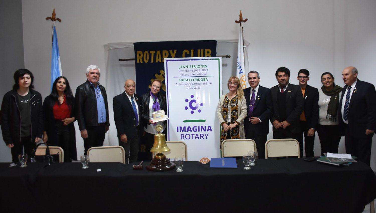 El Gobernador del Distrito 4851 visitoacute el Rotary Club Internacional de Las Termas de Riacuteo Hondo