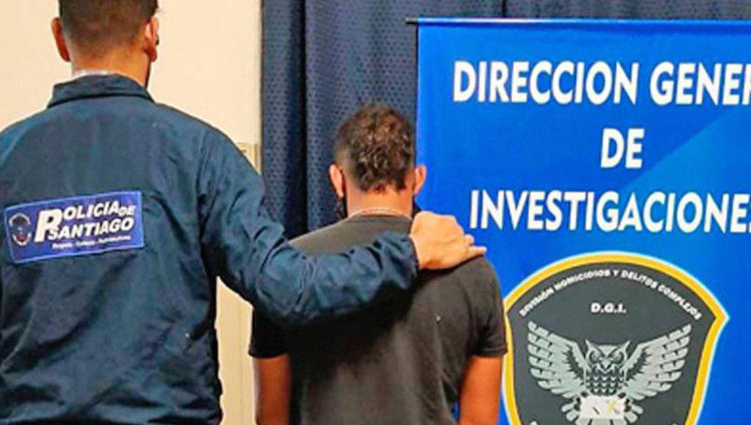 Un remisero y un enfermero estafaron a turistas con entradas para El Violinero