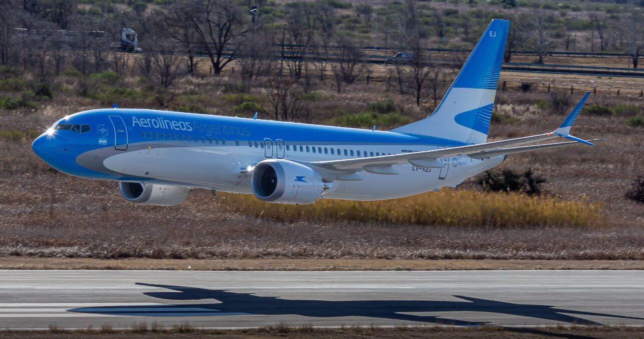 Aeroliacuteneas Argentinas recibioacute un nuevo avioacuten Boeing 737 Max 8 para su flota