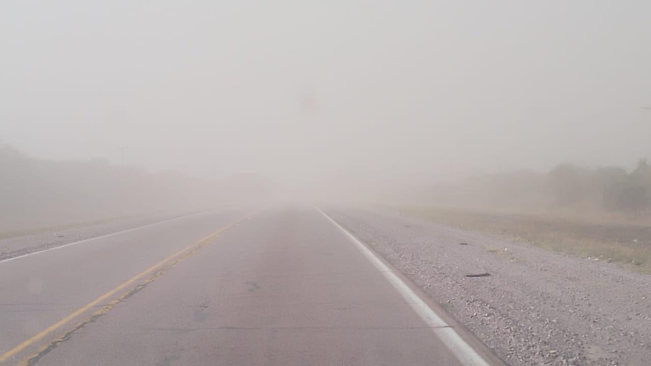 iexclNo se ve nada Las fuertes raacutefagas de viento se hicieron notar en varias localidades