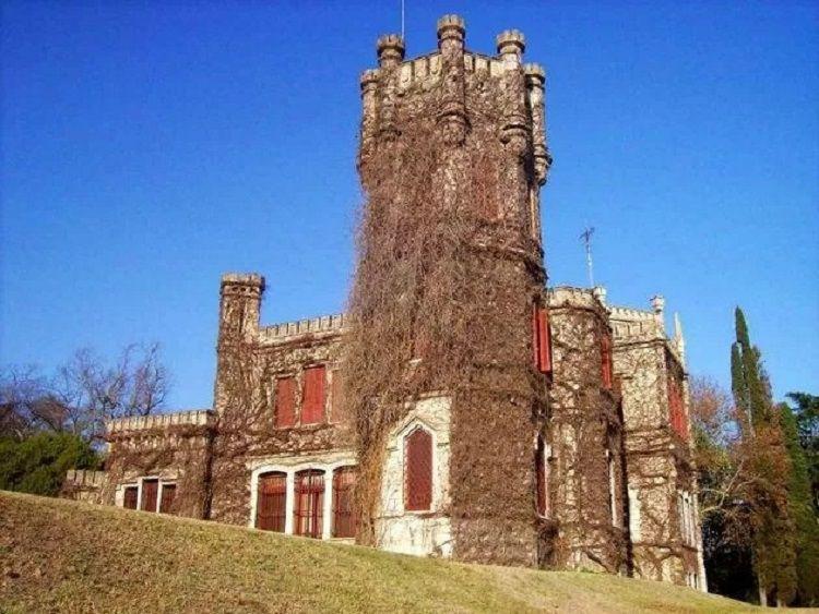 Este castillo de Buenos Aires tiene una historia amorosa y esconde el fantasma Toto