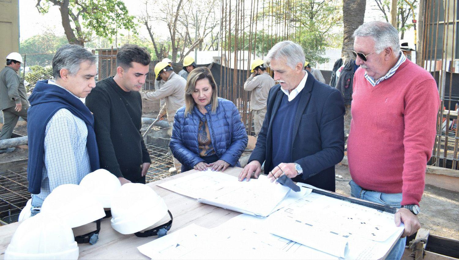 La intendente Fuentes supervisoacute la construccioacuten del nuevo edificio para la Direccioacuten de Rentas de la Municipalidad