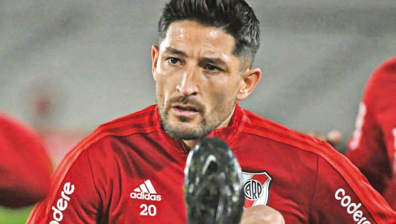 Casco por Goacutemez seriacutea el uacutenico cambio en River