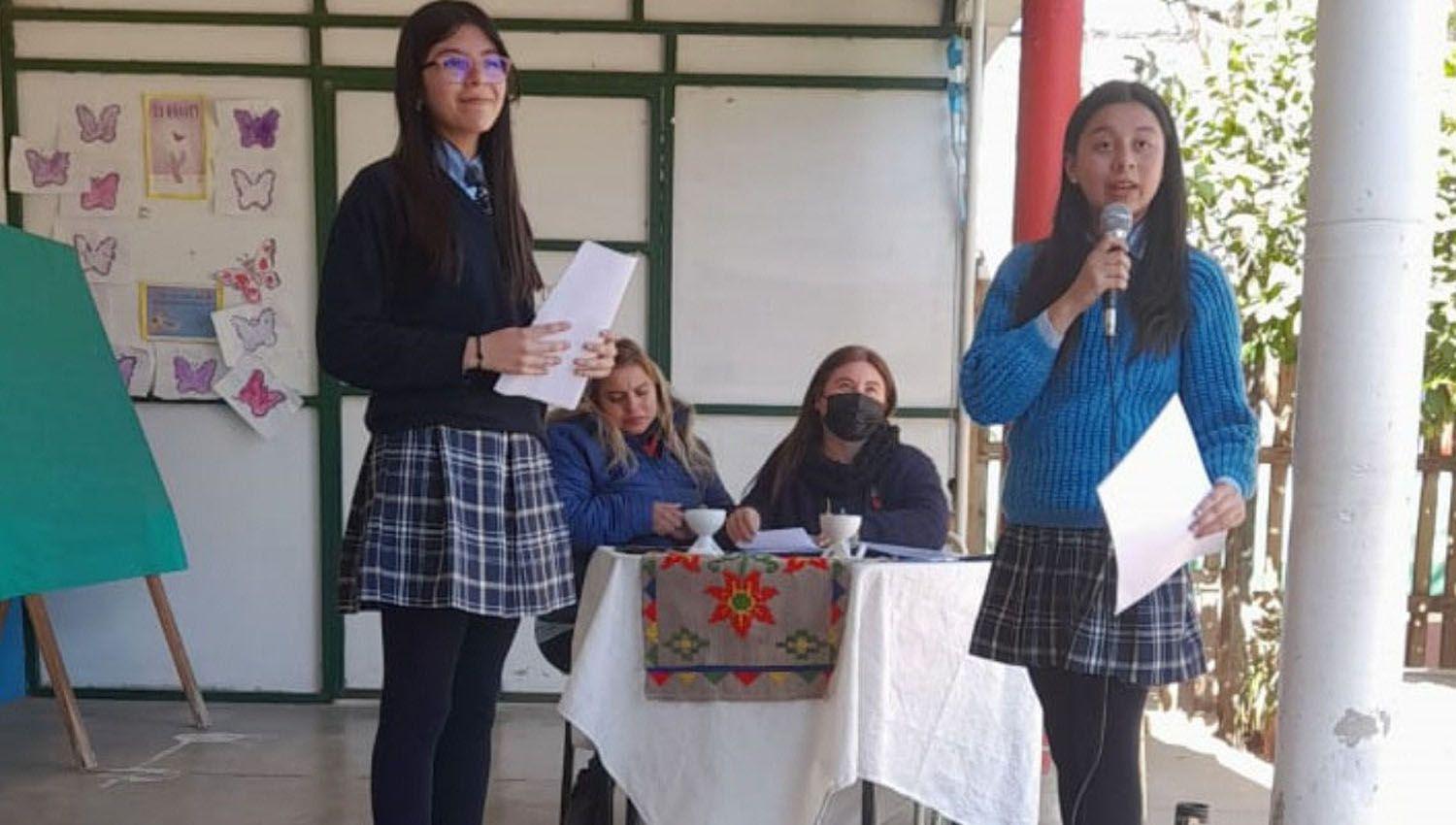 Alumnos de institucioacuten loretana participaron de Olimpiadas de Filosofiacutea