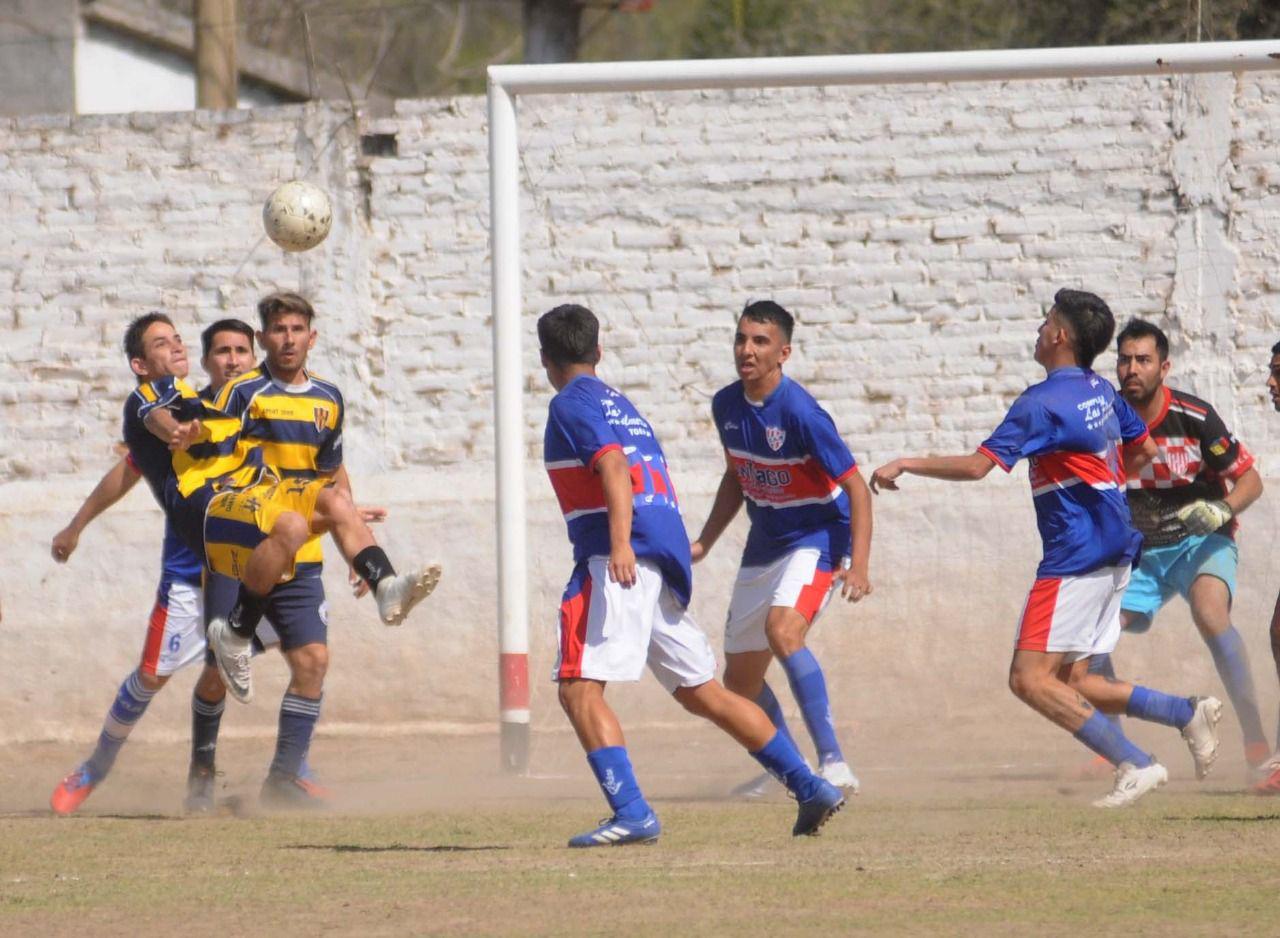 Comenzoacute la liguilla de la Superliga loretana de fuacutetbol