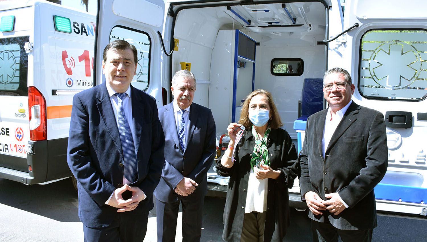 El gobernador entregoacute 35 ambulancias al Sease para servicios de urgencias en Capital Banda e Interior