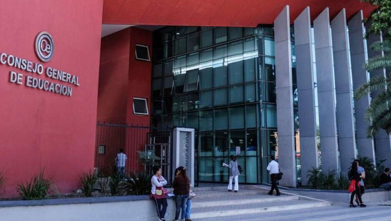 Ofrecimiento de cargos y horas caacutetedra titular y suplente del primer grado del escalafoacuten