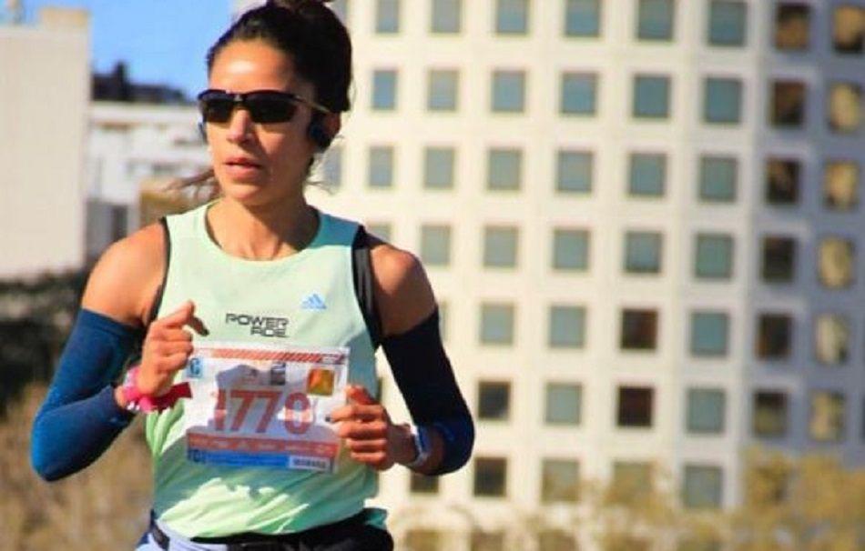 Atleta santiaguentildea brilloacute en el Maratoacuten de 42 kiloacutemetros de Buenos Aires