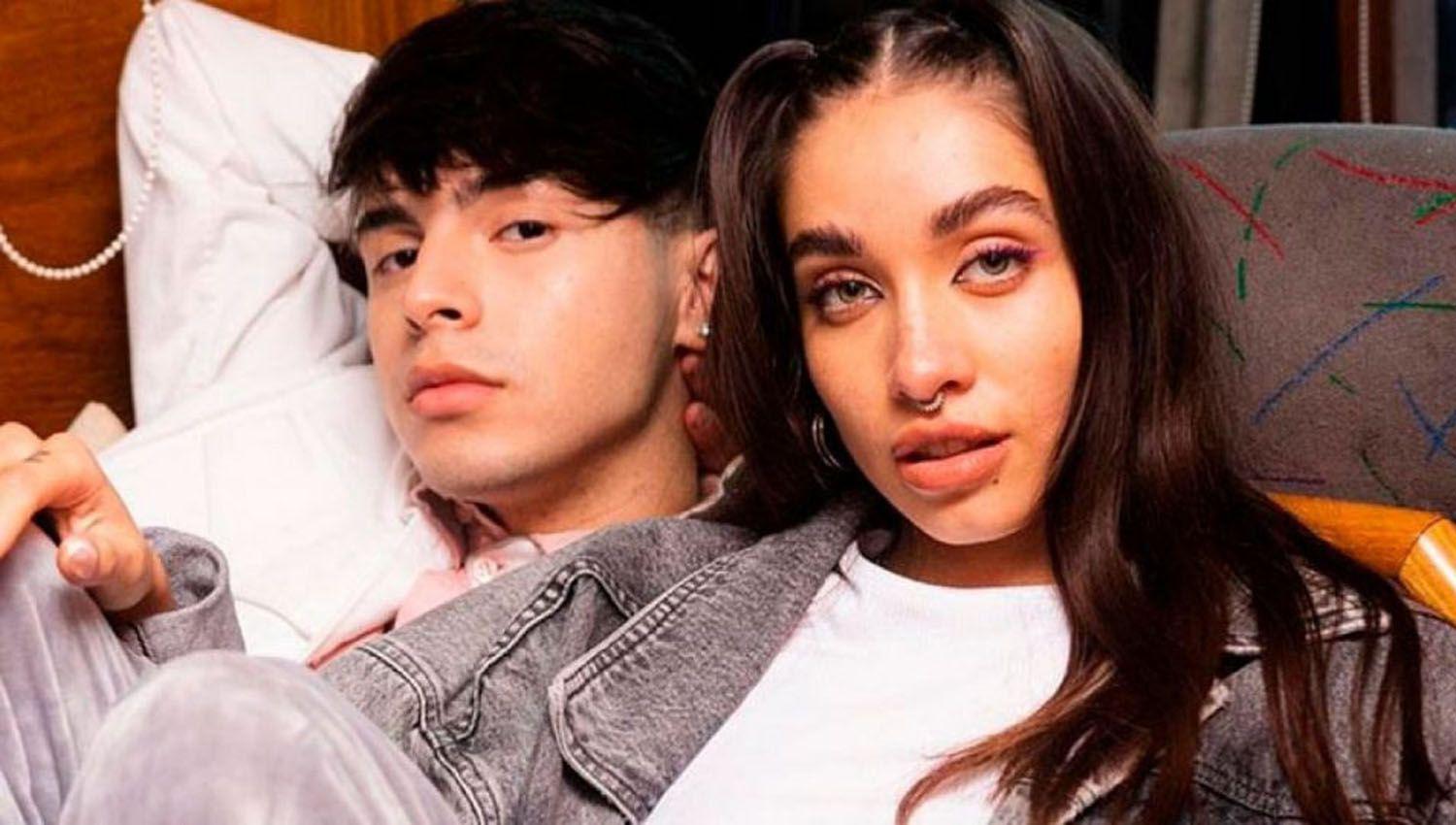 Maria Becerra mostroacute el tatuaje que se hizo con Rusherking