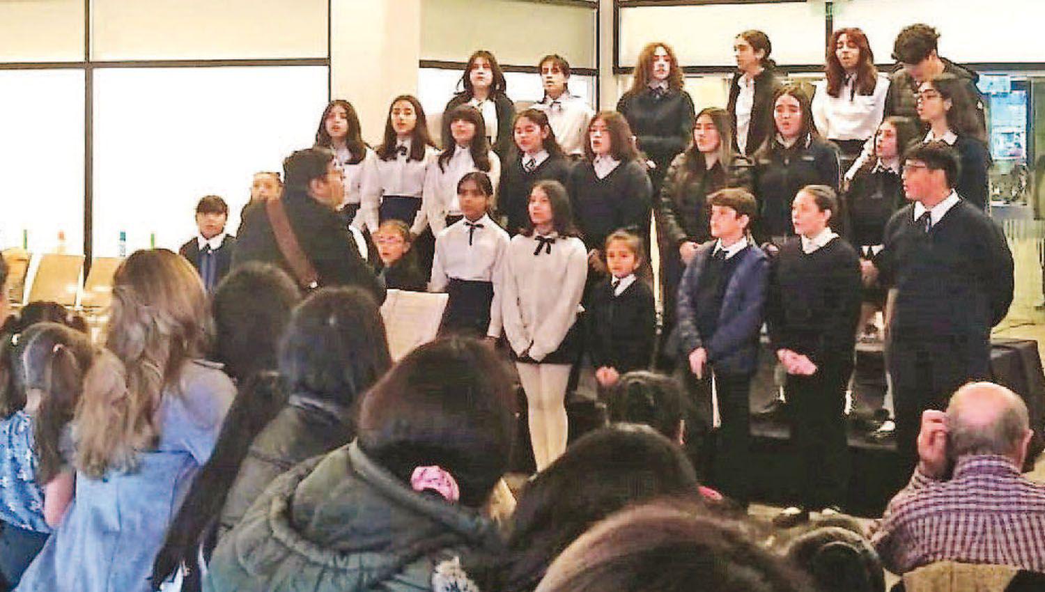 El Coro de Nintildeos del Centro Cultural del Bicentenario deleitoacute al puacuteblico con el concierto ldquoQue canten los nintildeosrdquo