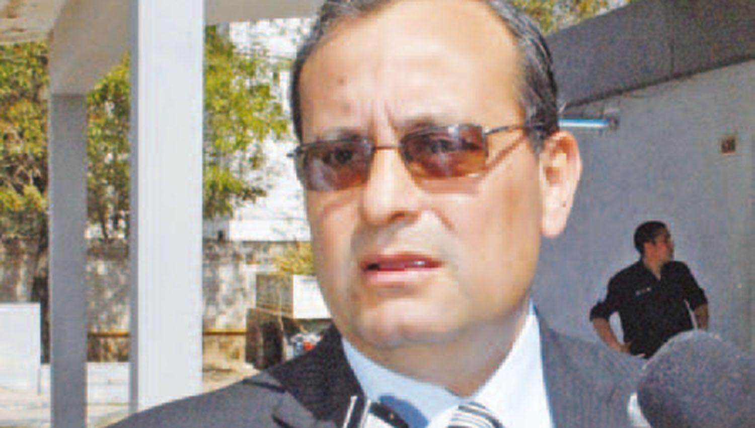 Denuncioacute a exsocia por retencioacuten de  8000000 de un comercio