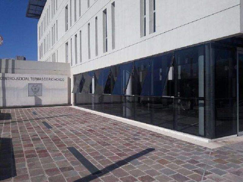 Acusado de desfigurar y provocar la muerte de su abuela obtiene el arresto domiciliario con tobillera