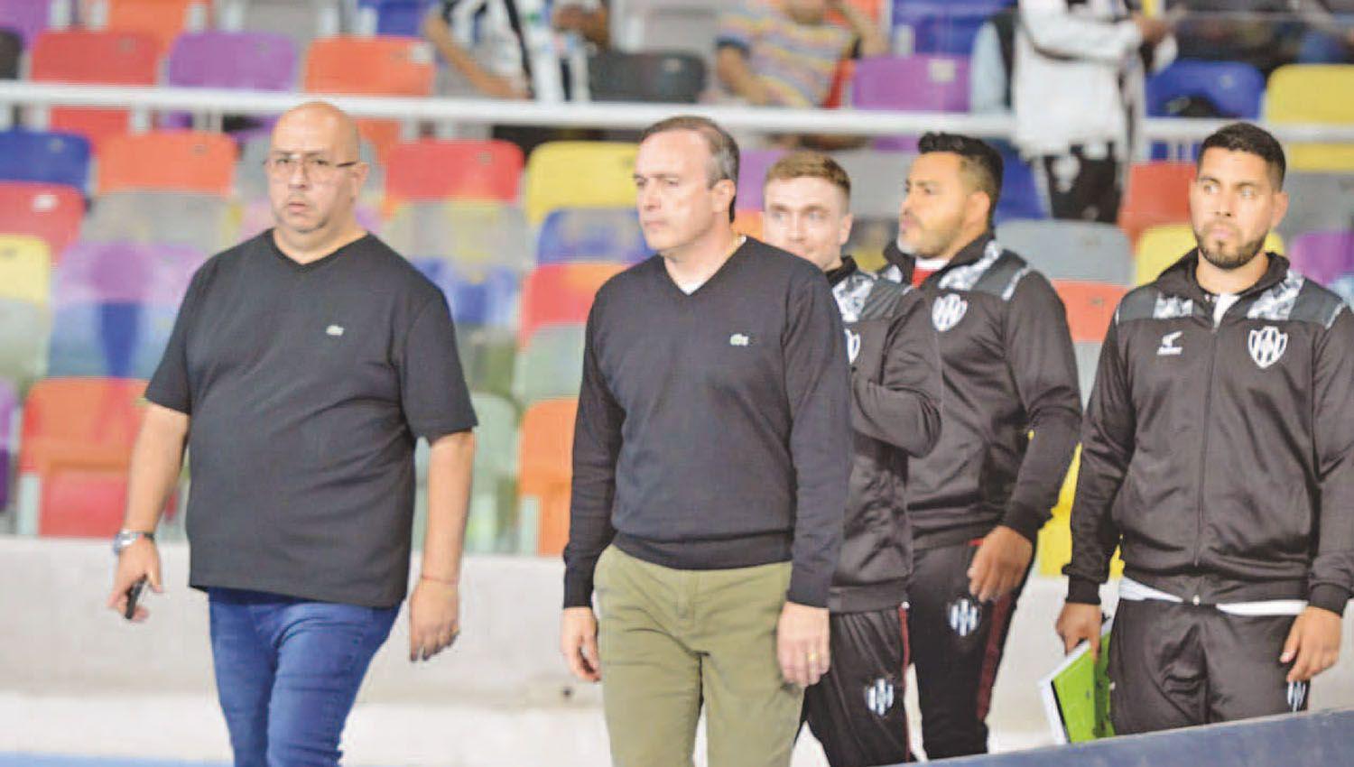 Balbo dejaraacute Central Coacuterdoba y seriacutea el nuevo DT de Estudiantes